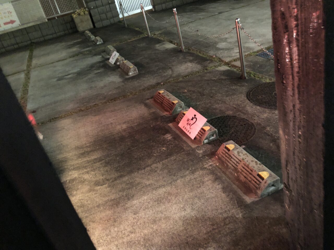 鰻の成瀬市ヶ尾店駐車場