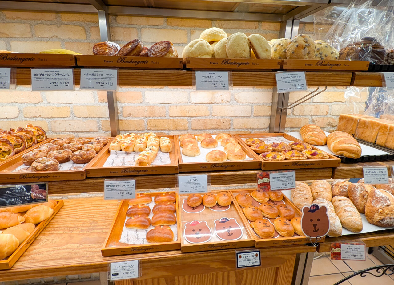 神戸屋レザンジュ たまプラーザテラス店のパン売り場