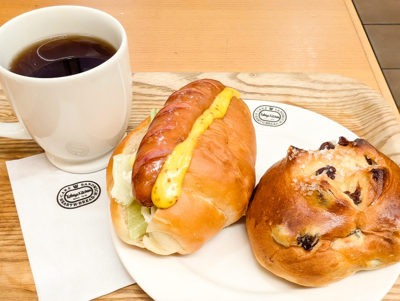 神戸屋レザンジュ たまプラーザテラス店のパンとドリンク