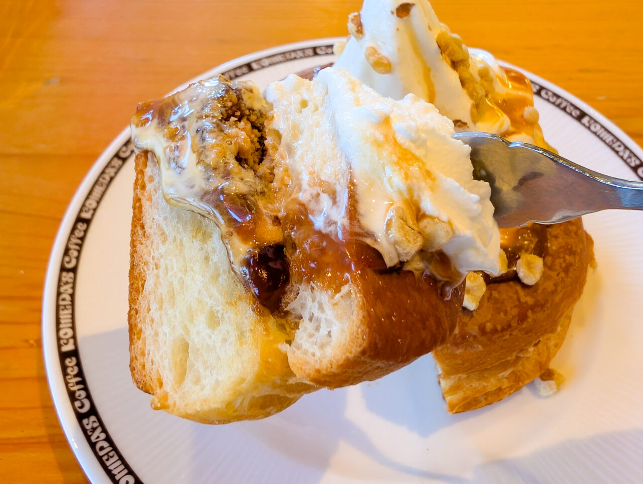 コメダ珈琲「シロノワール クルミッ子」