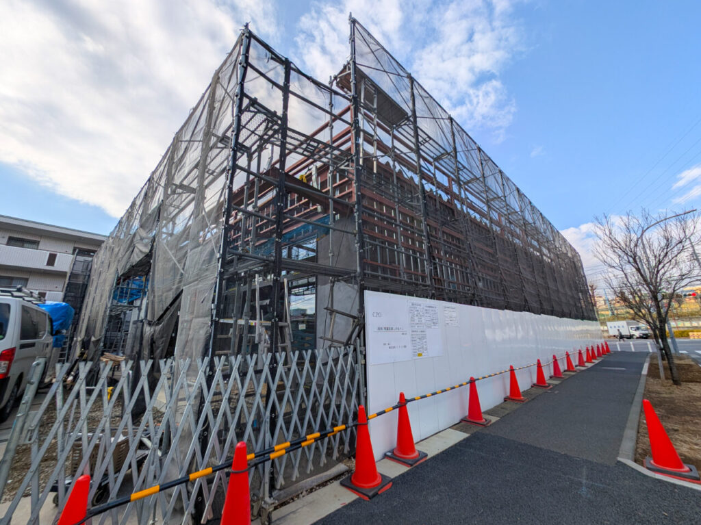 美しが丘公園近く工事（マツモトキヨシ）