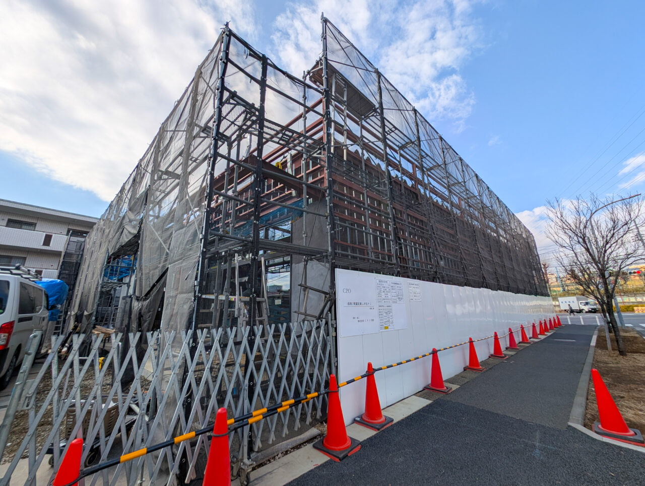 美しが丘公園近く工事（マツモトキヨシ）