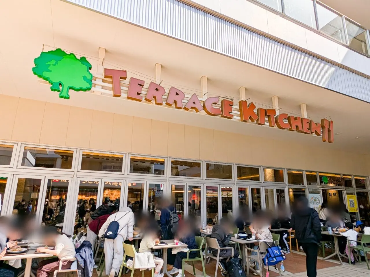 たまプラーザテラスのフードコート「テラスキッチン」リニューアルオープン当日(2026年3月1日)