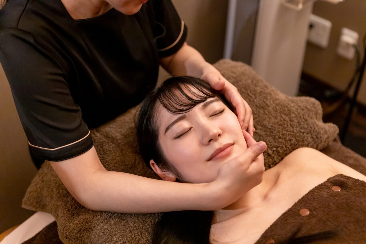 エステサロン（小顔矯正）