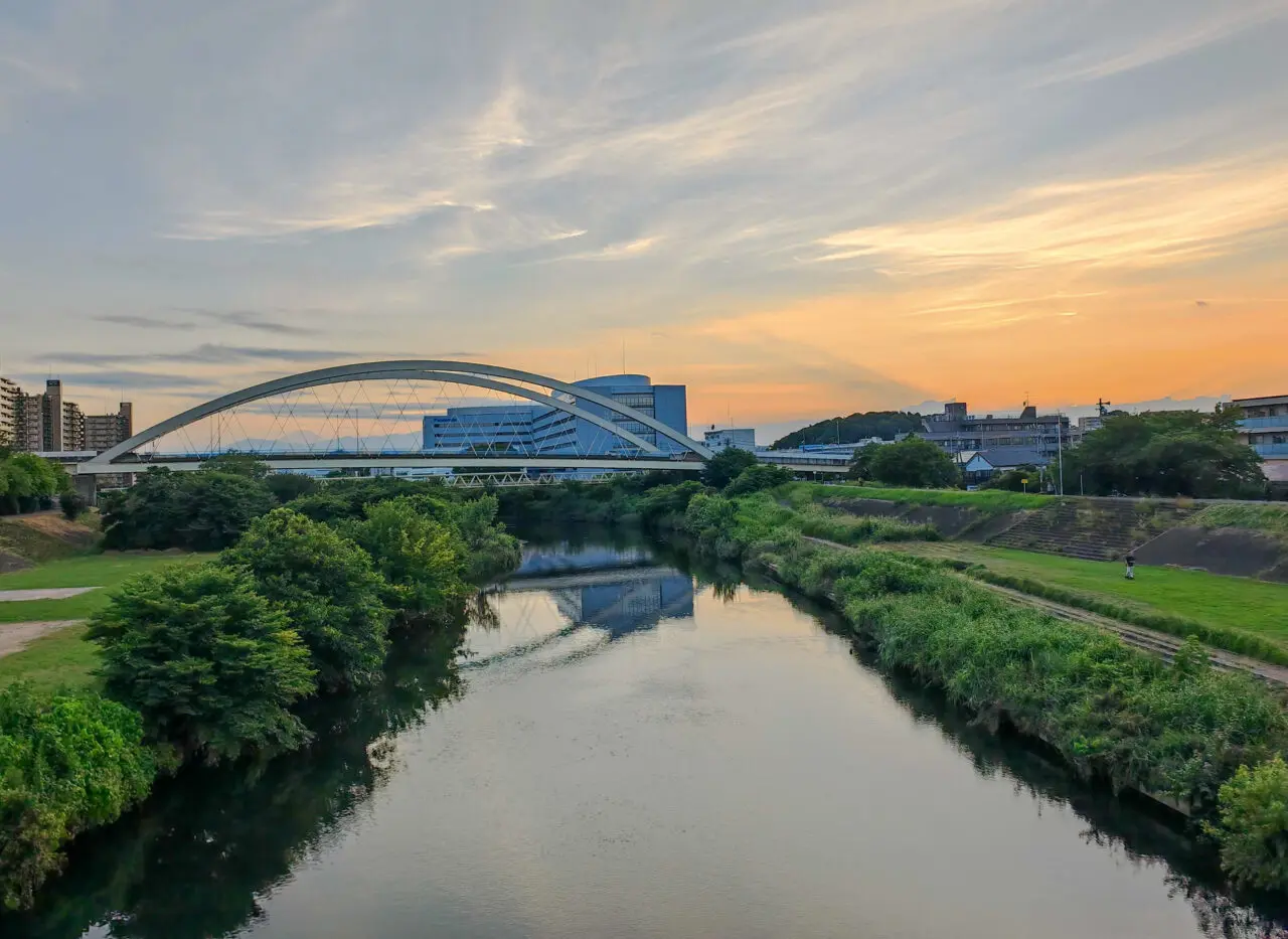 鶴見川