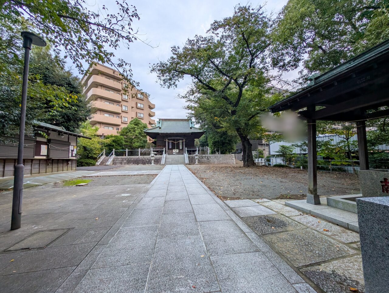 驚神社